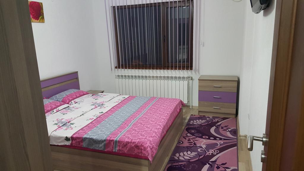 Д И В 1 - D & V 1 Apartment Sandanski Exterior foto